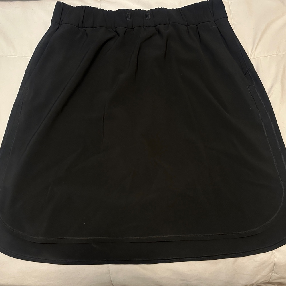 Lululemon on the fly skirt black 10